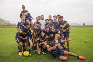 Young rugby league players from Queenstown and Wanaka with Ivan Cleary