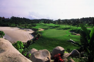 The spectacular 12th hole at Bintan Lagoon Resort’s Jack Nicklaus Seaview Course. 
